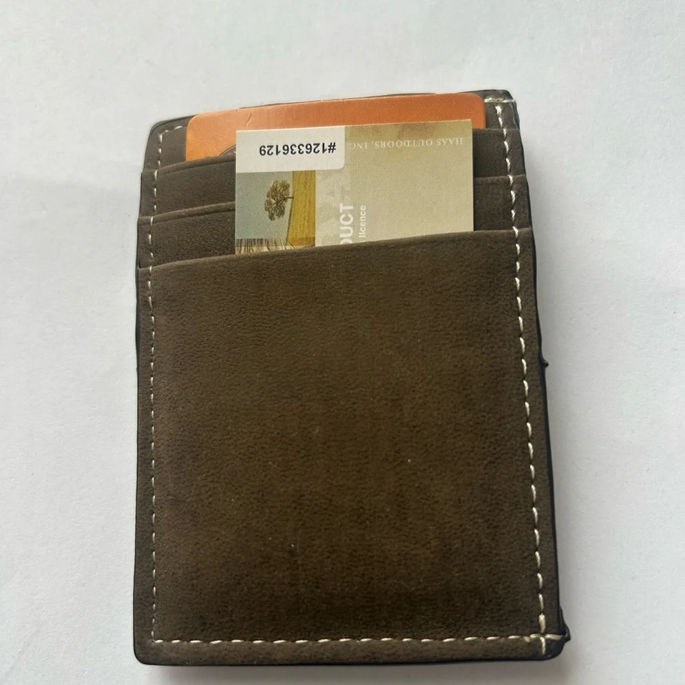 Nocona Men’s Mossy Oak Outdoor Camo Magnetic Money Clip Leather Wallet. NEW